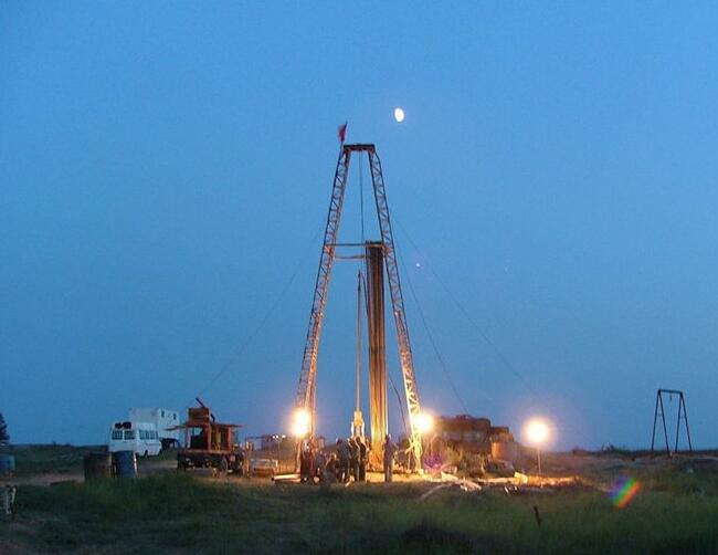 ���̰���